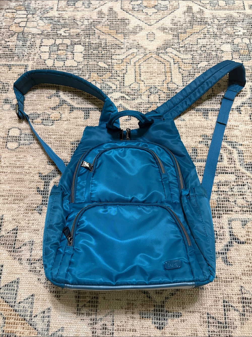 Lug Hatchback travel backpack